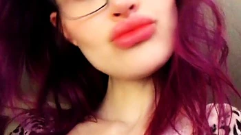 Big Tits Amateur Webcam Girl Masturbates