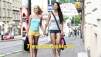 Czech Lesbians Paula, Lena’s Squirting Threesome