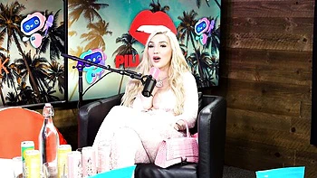 Blonde Babe Talks Big Tits & Booty
