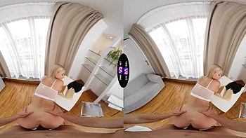Blonde Naomi's juicy pussy gets fucked POV style