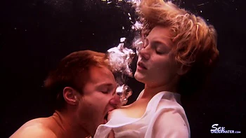 Taylor Dare's Wild Underwater Fuck