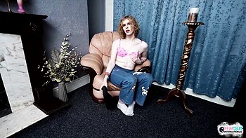 Lingerie trailer with magical chippie from Femout