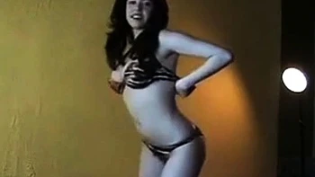 Melanie's Sensual French Striptease