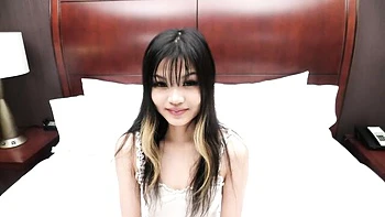 Heavenly lassie's petite asian video