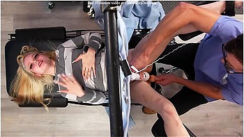 Vanna Smith Fucked By Intern At The Gynecologist