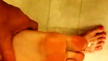 fetish babes fisting each other close up at home